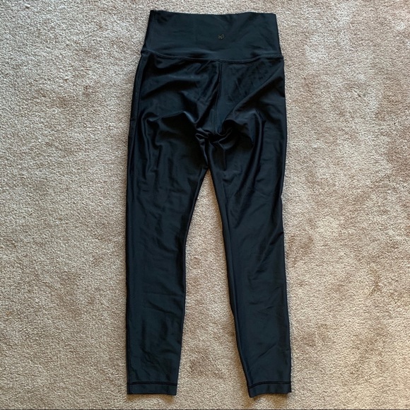 Lululemon High Times Pant shiny black mesh rare - Picture 8 of 9